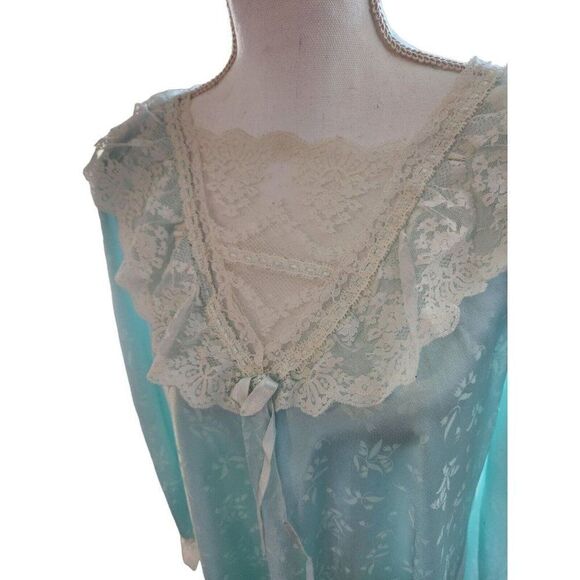 Vintage 80s Light Mint Green Nightgown Size M Lace Long Sleeve Nightie Romantic - Picture 2 of 6